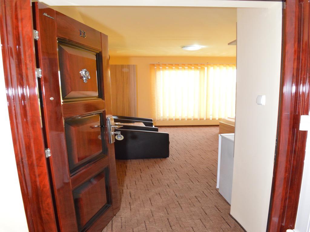 Pensiunea Beverly Hills Băile Felix Екстериор снимка